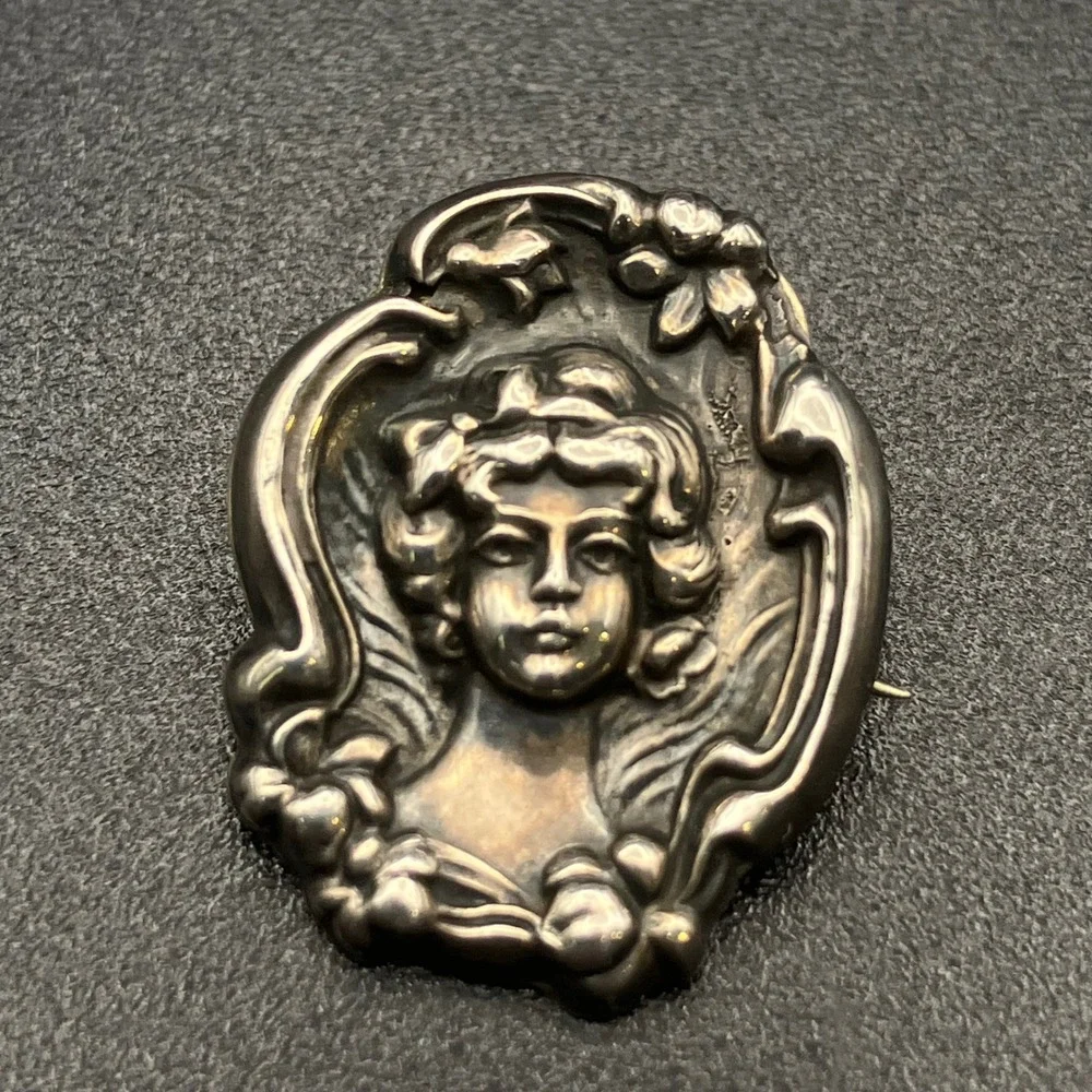 Vintage Art Nouveau Pin Sterling Silver Front Lady Portrait Floral Small Antique